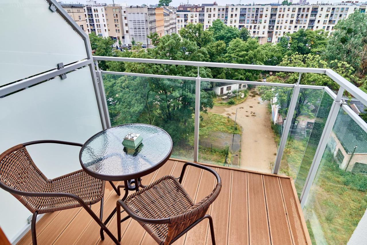 Apartments Wroclaw Pulaskiego By Noclegi Renters Exteriör bild